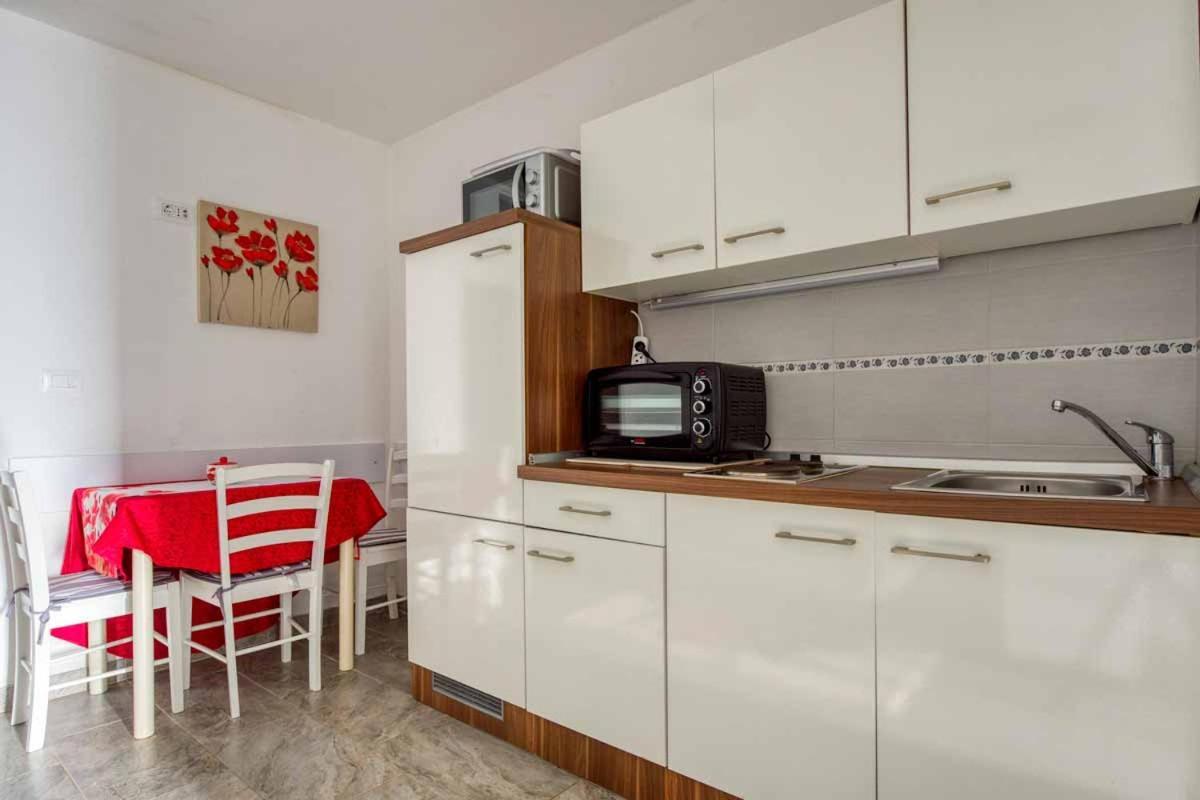 Apartments Ina & Ika روفينج المظهر الخارجي الصورة