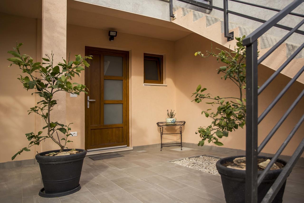 Apartments Ina & Ika روفينج المظهر الخارجي الصورة